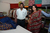 Sakshi Agarwal Inaugurates Pochampally IKAT Art Mela